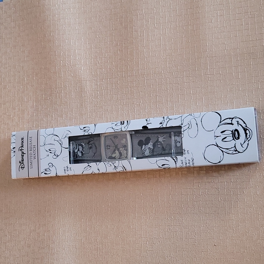 Vintage Disney Limited Watch NIB